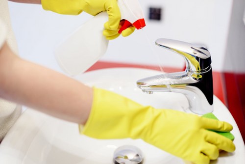 Careful removal of furniture and household contents in Mayfair